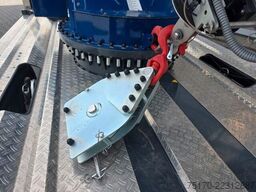 Böcker AHK 36/2400 / nur 335h / 2023