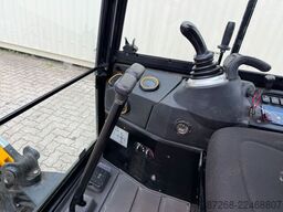 JCB 15C-1 / 825 H /  3 x Löffel / Kabine
