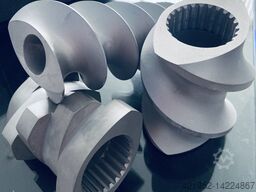 Plastic World Solutions GmbH KraussMaffei ZE60R
