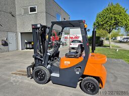 DOOSAN D25