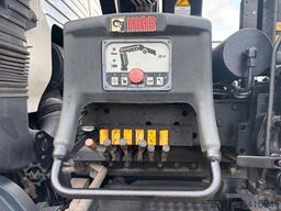 VOLVO FM 420 Haken mit Kran