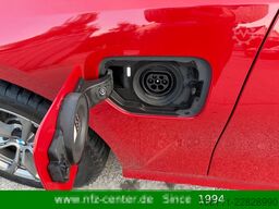 BMW 330e Touring WIDESCREEN/Leder/Driving Assistant