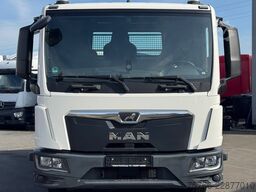 MAN TGL 8.220 / 2 x AHK / 3 SITZE