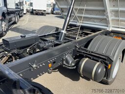 MAN TGL 8.220 / 2 x AHK / 3 SITZE