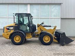 CAT 906 M 2018