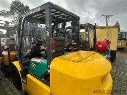 komats FD40ZT8