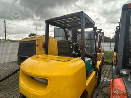 komats FD40ZT8
