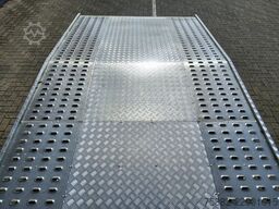 Universal LAADBAK AUTOAMBULANCE LENGTE 4.85 METER + ELEKT...