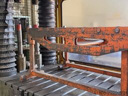 OEVERMANN VP 3000 kN