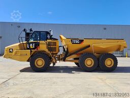 CAT 725C2