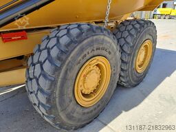 CAT 725C2