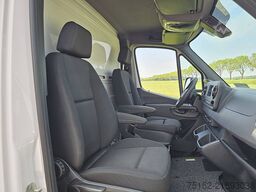 MERCEDES-BENZ SPRINTER 319 Bakwagen Laadklep