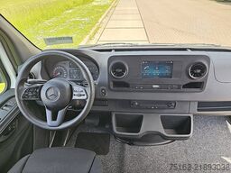 MERCEDES-BENZ SPRINTER 319 Bakwagen Laadklep
