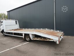 Mercedes-Benz 814 machine transporter truck