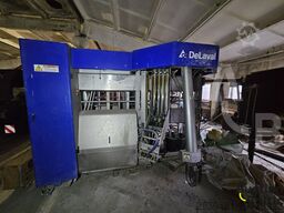 DeLaval milking equipment set