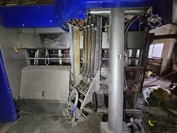 DeLaval milking equipment set