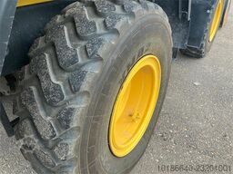 Komatsu WA200-8E0
