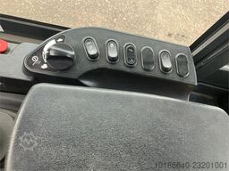Komatsu WA200-8E0