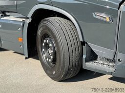 VOLVO FH 750 6X2/4 in Voll- Ausstattung, Kipphydraulik