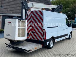 NISSAN NV400