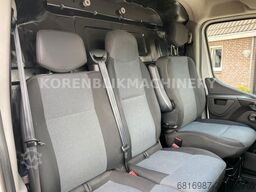 NISSAN NV400