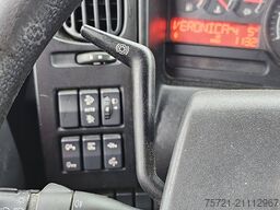 RENAULT D 250 14.3T 6 CYL. LIFT