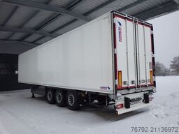 SCHMITZ CARGOBULL SKO 24/L V7 Doppelst./Trennwand vorber./617 Std.