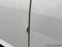 VOLKSWAGEN Crafter Kasten 35 L3H2 LED PDC RFK NAVI