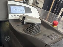 Still FM-X12