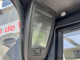 LINDE H30D-01 Triplo 465 Freelift / Sideshift / 4e Functie VW Diesel 2006