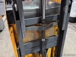 Jungheinrich ESD 220