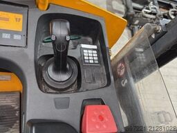 Jungheinrich ESD 220