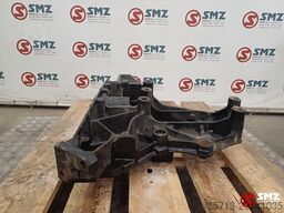 Renault Occ chassissteun rechts Renault