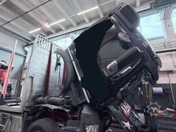 MERCEDES-BENZ Arocs 2851 6x4 Holz-LKW mit Kran Bj 2015