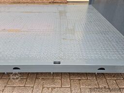  Container flat
