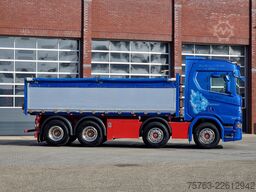 Scania R580 V8 NGS Highline 8x4*4 - 3 way Tipper - Ret...