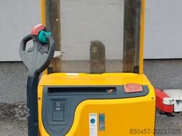 Jungheinrich EJC216 / new paint