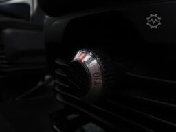 Iveco Daily 35C18H 3.0 DC AUT/ CAMERA/ LED/ CRUISE/ C...