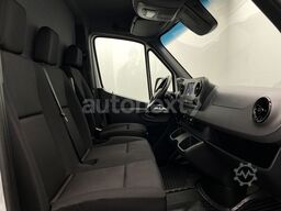 MERCEDES-BENZ Sprinter 519 Aut.*AHK 3,0t* Distronic+Kamera+Nav
