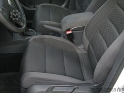 VW Touran 2,0 TDI Einsatzfahrzeug Strobel *TÜV NEU*