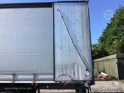 Schmitz Cargobull Curtainsider Standard Faltwandtür rechts