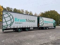 Volvo FH 460 Volumencombinatie 6 x 2 met aanhanger.