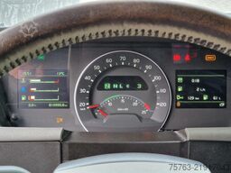 Volvo FH 13.460 Globetrotter 6x2 - Ekeri box with sid...
