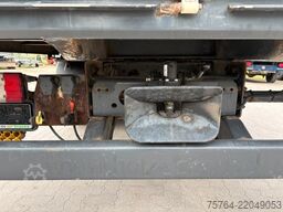 MERCEDES-BENZ 1833 Axor / HIAB 122-3 / 7m Pritsche / 1. Hand