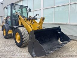 CAT 906 M    2018
