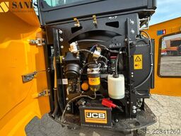JCB 15C-1/SW/2xLöffel/1,7 t/Schwenkarm