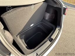 TESLA Model Y Long Range Dual AWD Pano 360° LED