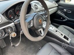 PORSCHE 718 Chrono/Navi/Sitzbelü/Bose/Leder/PDK