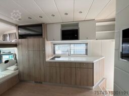 MERCEDES-BENZ Actros 2640 STX Pop-Out, 6 Pferde mit 3 Pferdean