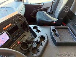 Mercedes-Benz Antos 1930 / Euro 6 / Tail Lift / TUV: 11-2027 ...